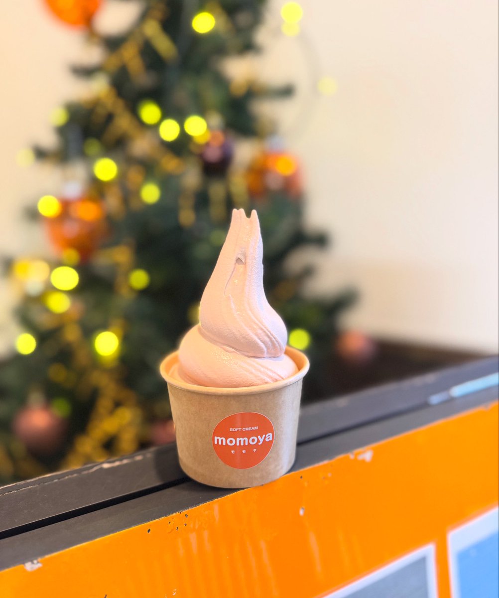 momoyaです🍦
12月ｽﾀｰﾄ🎄一段と寒くなりますが❄️
よろしくお願いします😌
本日強風の為のぼりは出していませんが
1日(月)11:00-16:00 Openしております✨
#ソフトクリーム
#momoya
#モモヤ