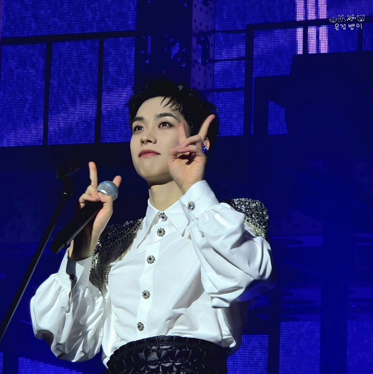 eung_d_'s tweet photo. 20251130 LUCY 8TH CONCERT <LUCID LINE> in busan 

#루시 #루시드라인 #신예찬 #최상엽 #조원상 

루시드라인 진짜 진짜 최종
다음엔 다같이 체조에서 만나! https://t.co/Nht7iTySYX