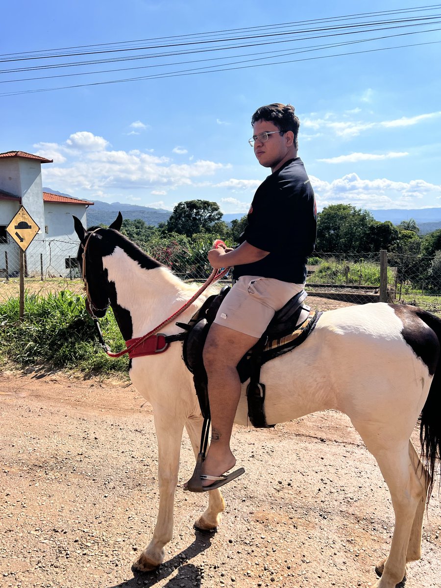 VNBESSA's tweet photo. Nós tá vivendo, tudo que era desejo 🤠🐎 https://t.co/kPjko2L47d