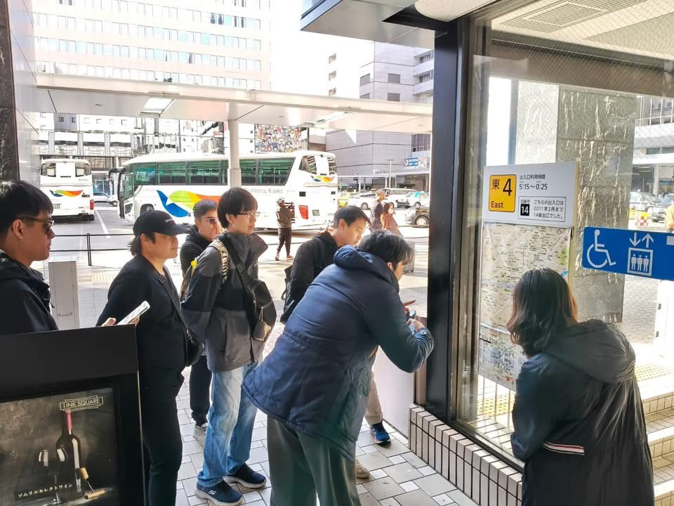 MahidolEG's tweet photo. Dr. Somsiri Siewwuttanagul of railway engineering and logistics (CLARE) reports on the TOD classs field trip to Japan.  Students did final assignments on site, exploring Japanese railway business components &amp; experiencing transport connectivity. https://t.co/QdbZqEs25C