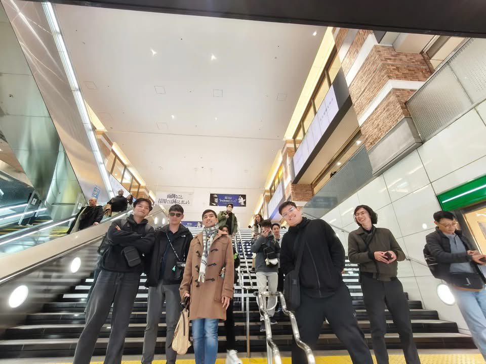 MahidolEG's tweet photo. Dr. Somsiri Siewwuttanagul of railway engineering and logistics (CLARE) reports on the TOD classs field trip to Japan.  Students did final assignments on site, exploring Japanese railway business components &amp; experiencing transport connectivity. https://t.co/QdbZqEs25C