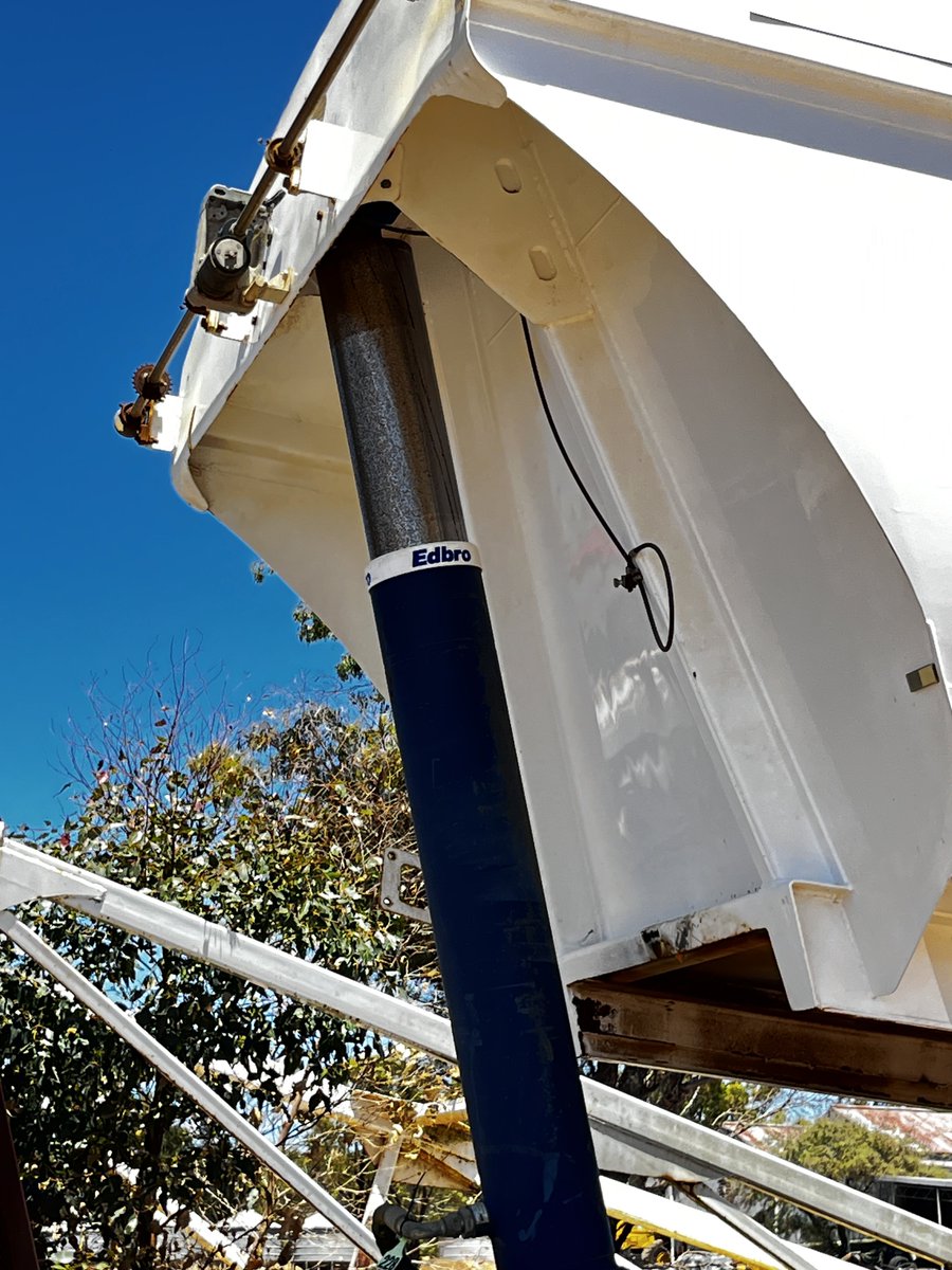 ipaddockapps's tweet image. This Edbro hoist appears not to be chromed, surely that will stuff the seals in no time? Whats the go with keeping these sealed up long term?