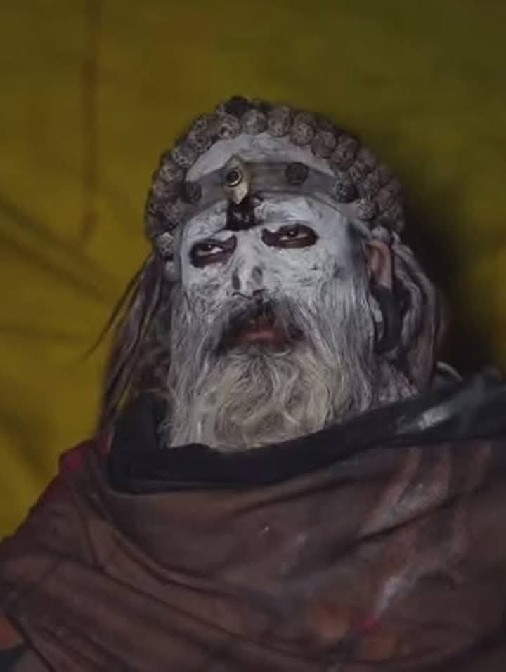 "जागो रे हिंदुओं" तेज आवाज में सुबह सुबह भोर को उज्जैन की गलियों में बोलता शब्द अब नहीं गूंज सकेगा दुखद 
  ॐ शांति 💐🙏

उज्जैन में महाकाल के अनन्य भक्त चक्रतीर्थ शमशान में रहने वाले अघोरी बाबा बम बम नाथ कैलाश निवासी हों गए । बाबा महाकाल उन्हें अपने चरणों में स्थान दे।

अघोरी