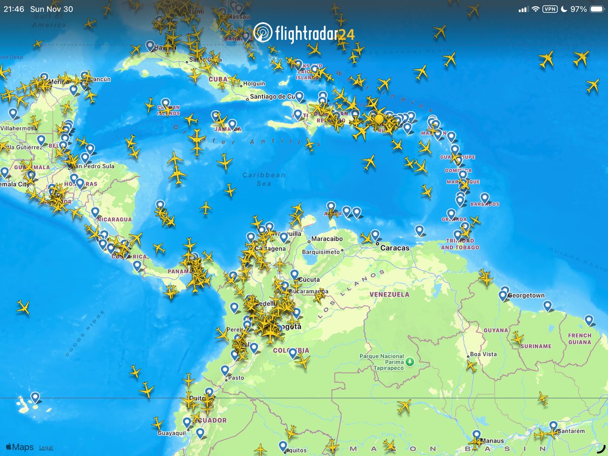 SamBoyd's tweet image. After a few light planes to Caracas this afternoon, the airspace above Venezuela is empty again.