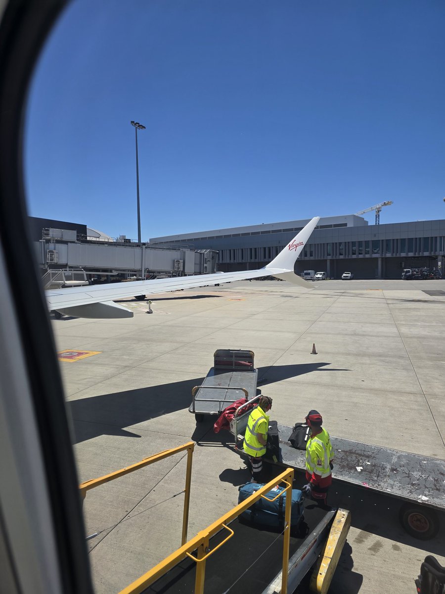 kyanasaka's tweet photo. brissy bound https://t.co/rod1y95omk