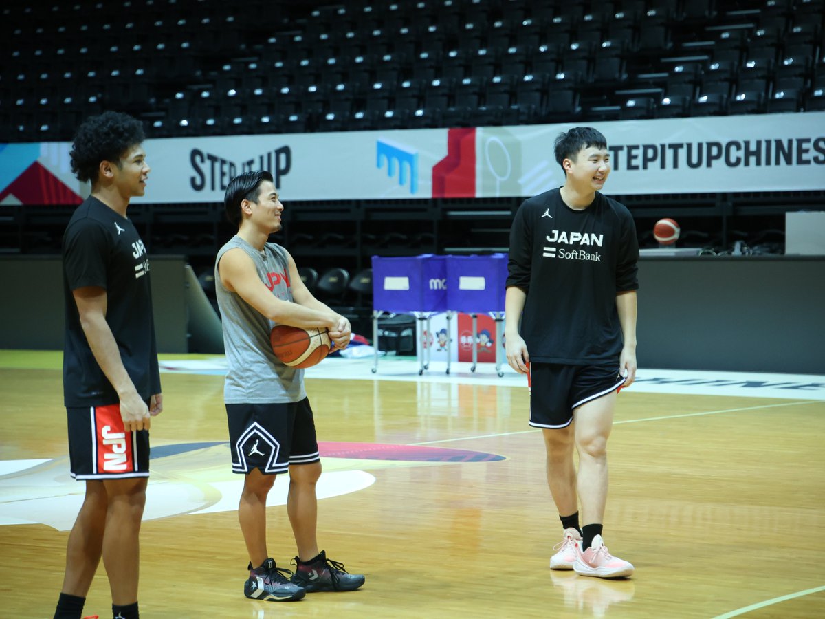 basket_count's tweet image. 日本代表は今夜のチャイニーズ・タイペイ戦を前に、先ほど試合会場で最後の練習を行いました。11月28日のゲーム1と同様にペイントアタックと激しいプレッシャーディフェンスをしっかり遂行して、連勝を成し遂げてもらいましょう！！
#FIBAWC #StepItUp #AkatsukiJapan @JAPAN_JBA