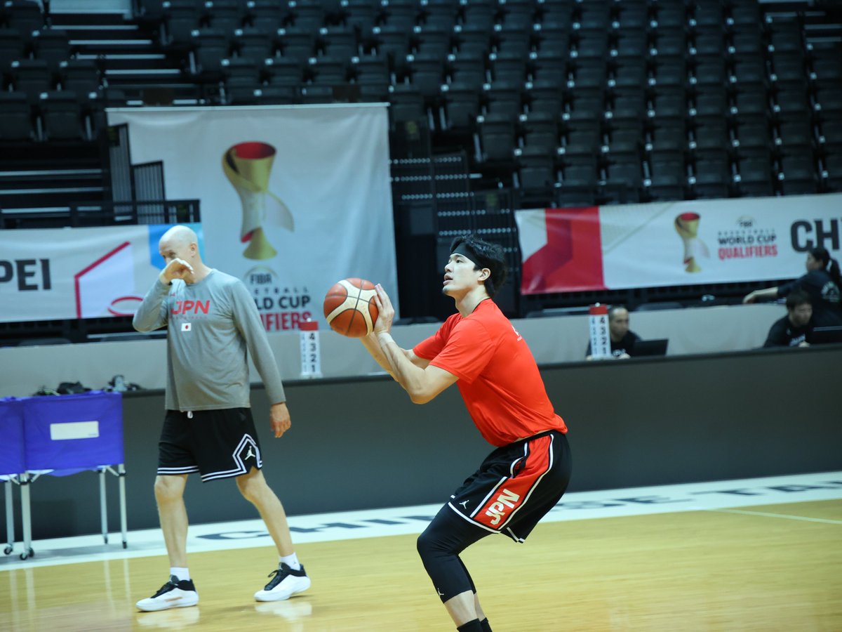 basket_count's tweet image. 日本代表は今夜のチャイニーズ・タイペイ戦を前に、先ほど試合会場で最後の練習を行いました。11月28日のゲーム1と同様にペイントアタックと激しいプレッシャーディフェンスをしっかり遂行して、連勝を成し遂げてもらいましょう！！
#FIBAWC #StepItUp #AkatsukiJapan @JAPAN_JBA