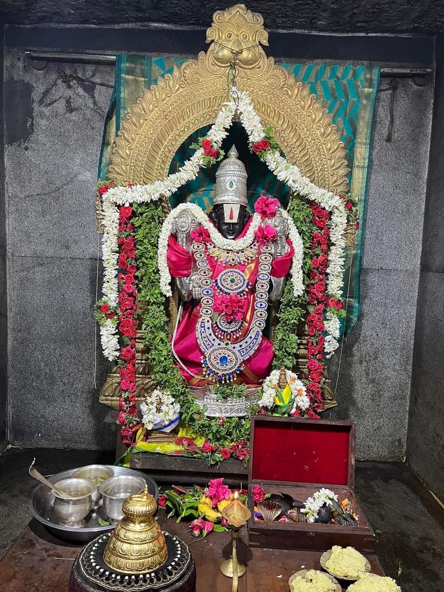 Om_Namaha_'s tweet image. ॐ साक्षिणे नमः🙏