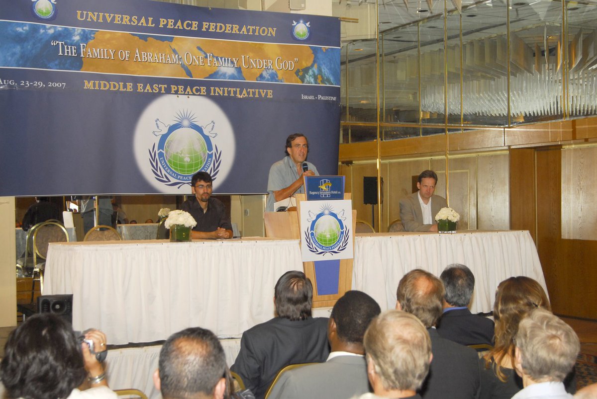 ukUPF's tweet image. Conflict can only move toward resolution when communities see each other as neighbours, not adversaries. Universal Peace Federation reflects on pathways to coexistence &amp;amp; lasting peace in the Middle East.
👉 uk.upf.org/palestinian-pe…
#UPF #OneFamilyUnderGod #MEPI #Peace