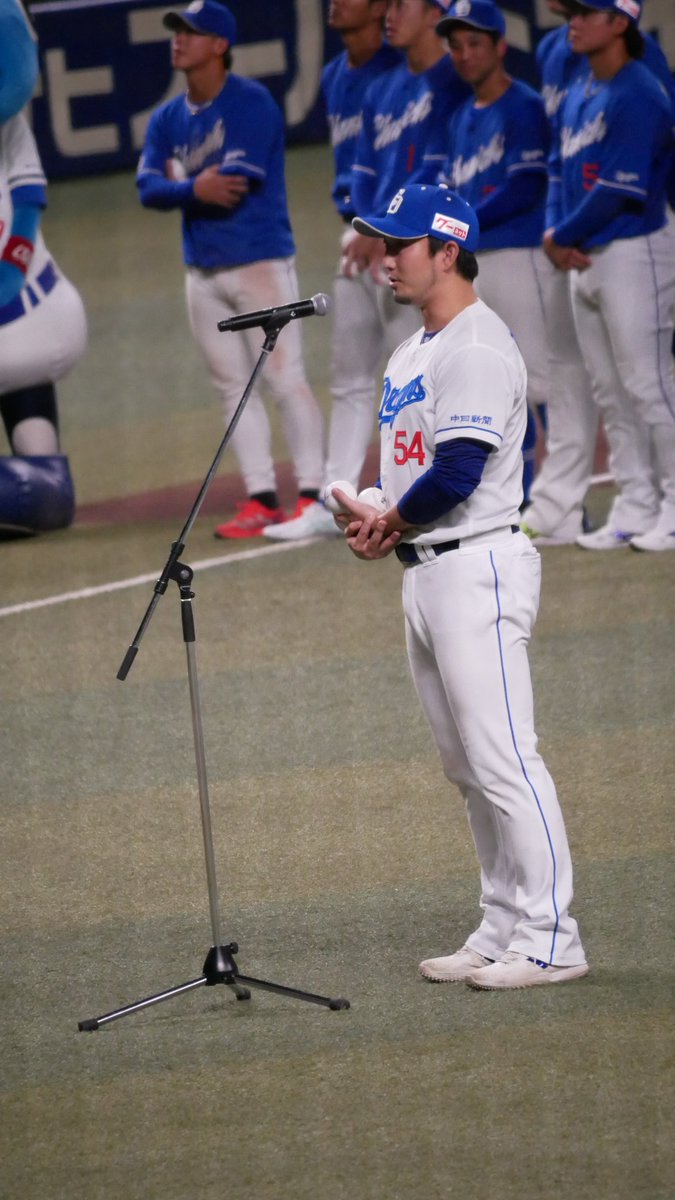 t10836's tweet image. 晴れて1億円プレーヤーの仲間入りを果たし、挨拶するふじっしー(違う)

3年契約も結んでくれてありがとうございます😭
優勝狙って行きましょう💪
 #藤嶋健人