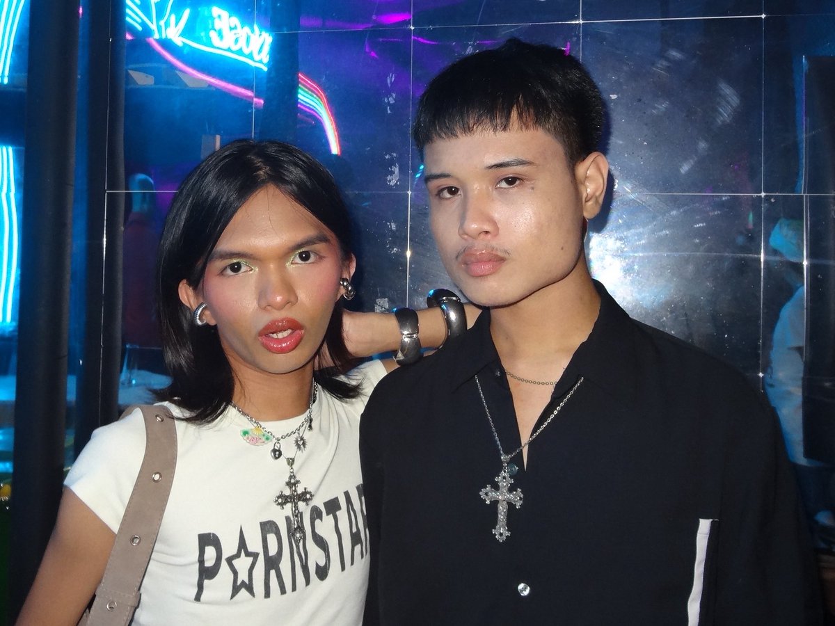 Visual chemistry so good mukha kaming indie duo ala tennis chairlift after krissy &amp; ericka frou frou regine ogie