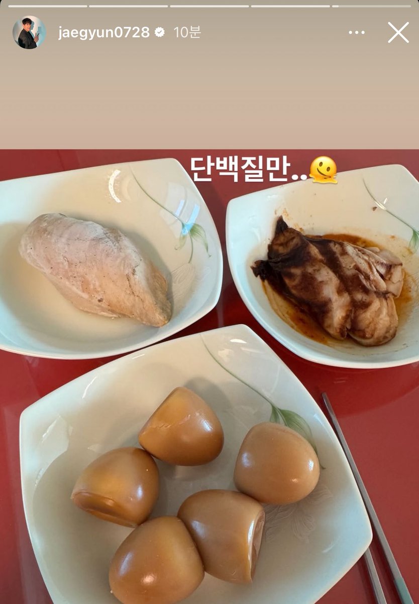 nineofwiz's tweet image. 단백질 그만 드시고 싸인하고 오세요
지금 팬들 싹다 멘헤라 상태입니다