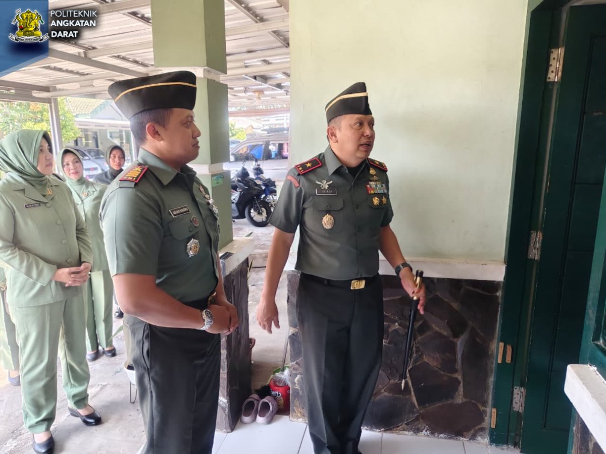 penpoltekad's tweet photo. Wujud Kepedulian Pimpinan: Komandan Poltekad Silahturahmi ke Personel Organik Jelang HUT Kodiklatad.
#TNI #TNI-AD #Politeknik #KampusdiMalang #Mahasiswa #Teknologi #AI #KuliahTamu #Inovasi #Poltekad #Disiplin #Inovatif #UntukNKRI #DariPoltekadUntukIndonesia https://t.co/WDcTM5HYzf