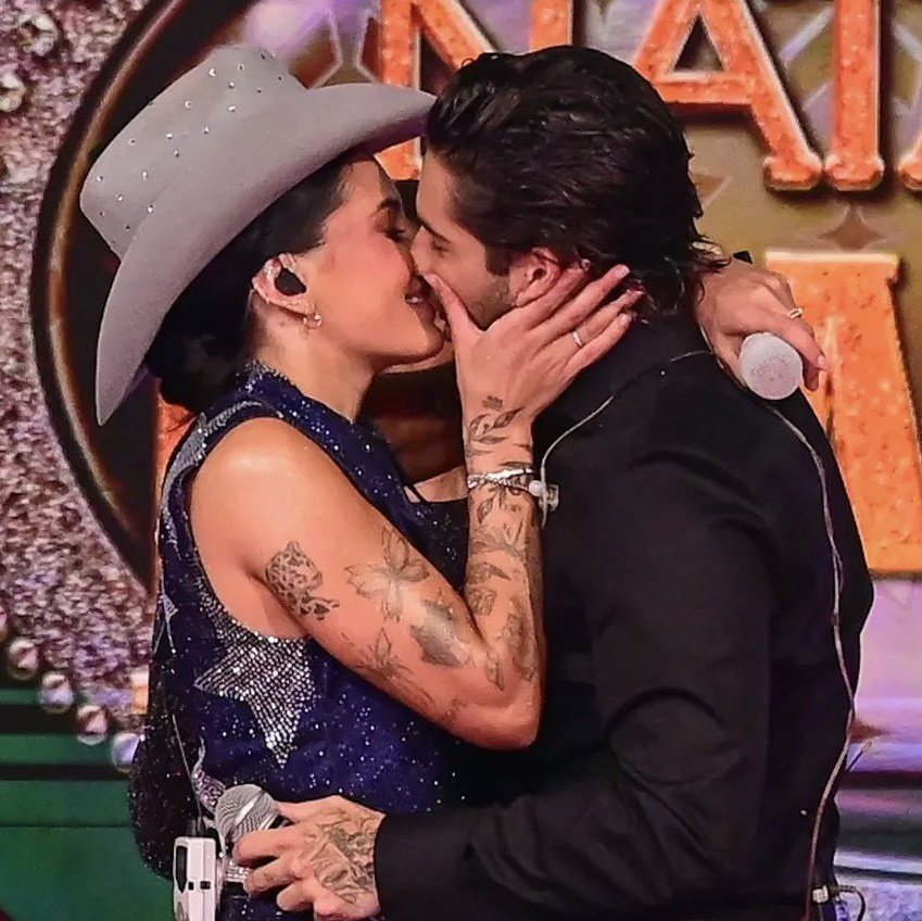 ÚLTIMO MÊS DO ANO!

Esse mês temos Natal da Boiadeira com eles juntinhos. ❤️🤩