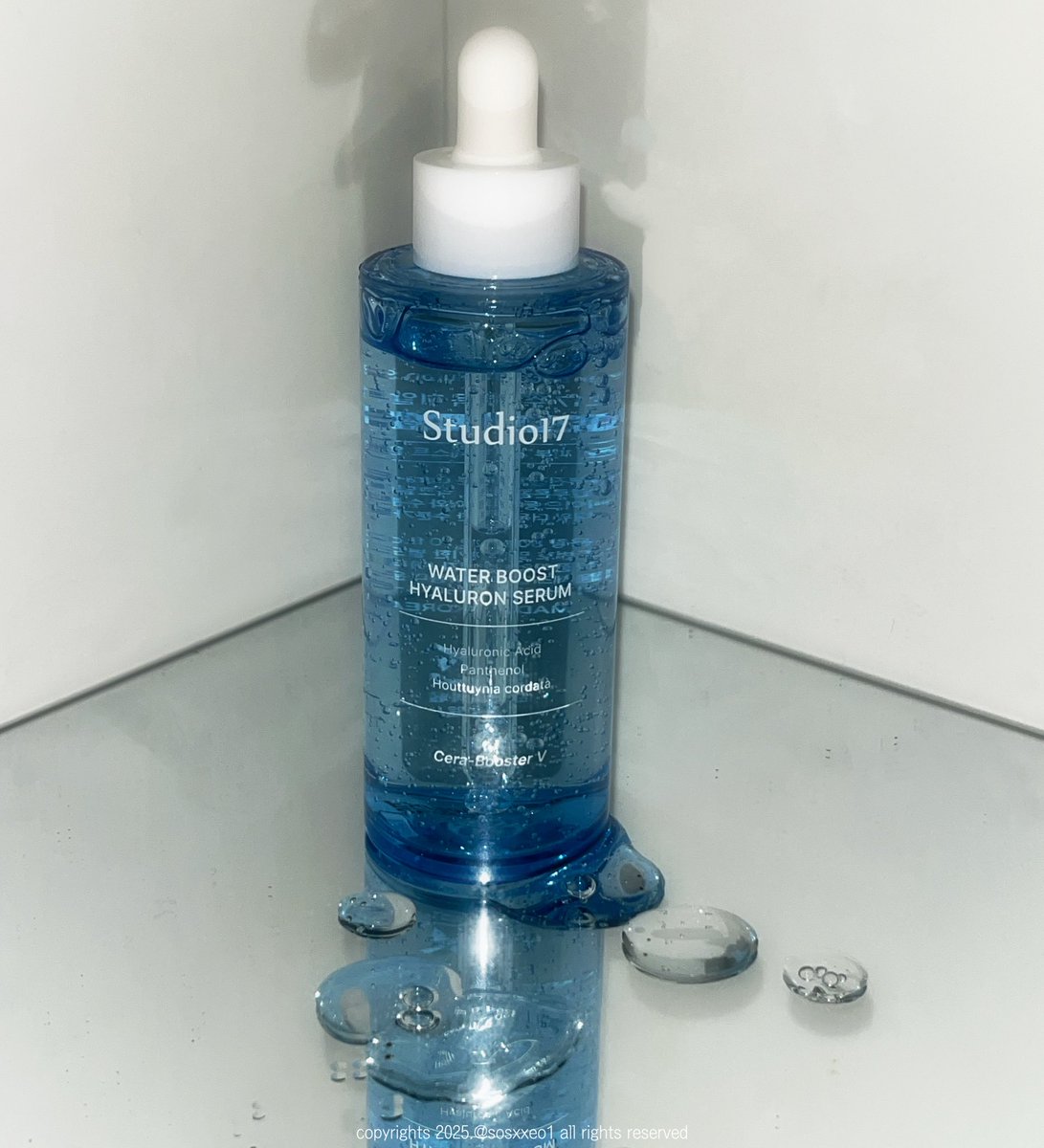 #광고 #RT이벤트 

스튜디오17 워터부스트 히알루론 세럼을 #RT 해주신 7분께 대왕 퍼프와 함께 보내드려요 ! 🩵

메이크업에 진심인 스튜디오17에서 수분유산균세럼을 개발했어요 7중 히알루론산이 보습막을 쌓아 수분밸런스가 잘 유지되는 건강한 피부를 만들어주는 화잘먹템 🫧

(당발 12월 12일)