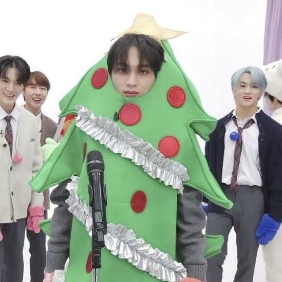 bee 🍡 tweet media