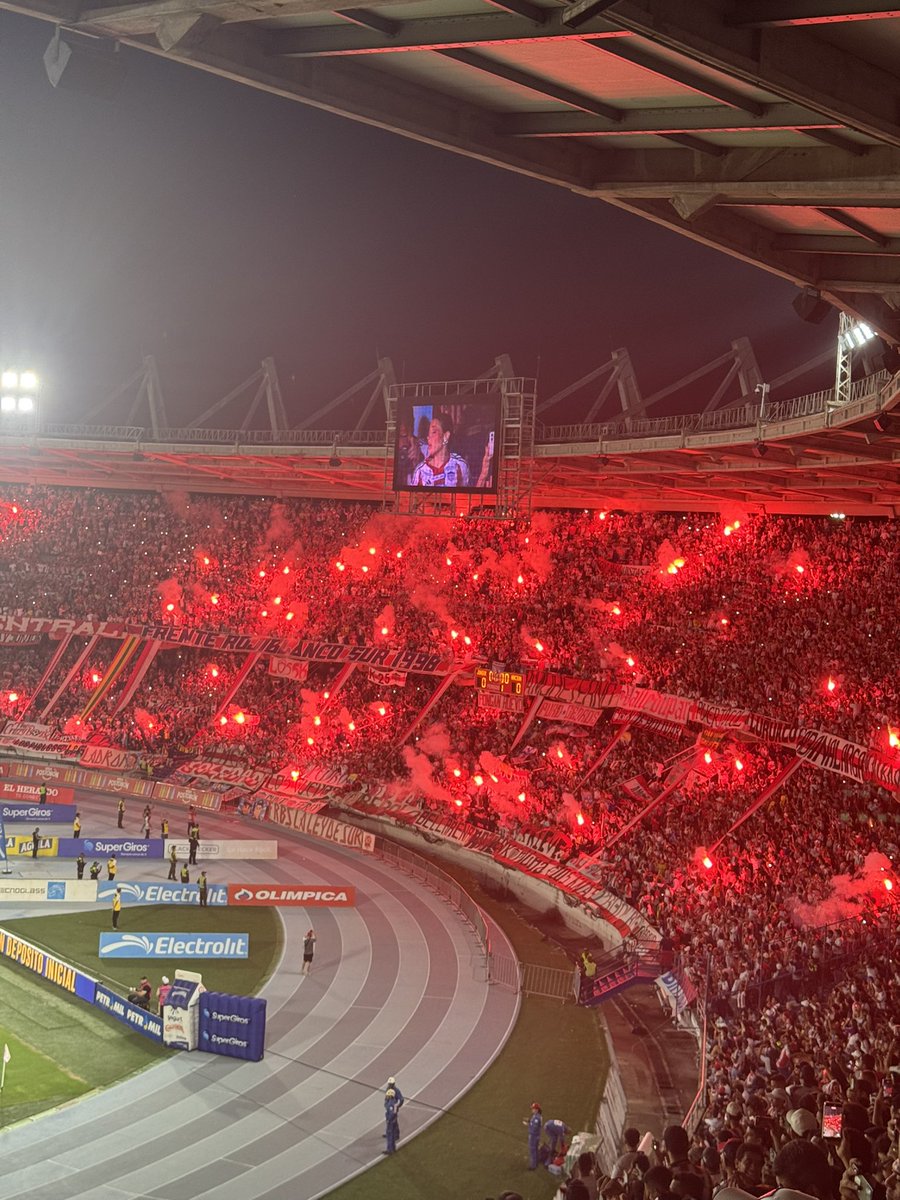 La casa se respeta! Junior manda! 🦈🇵🇷