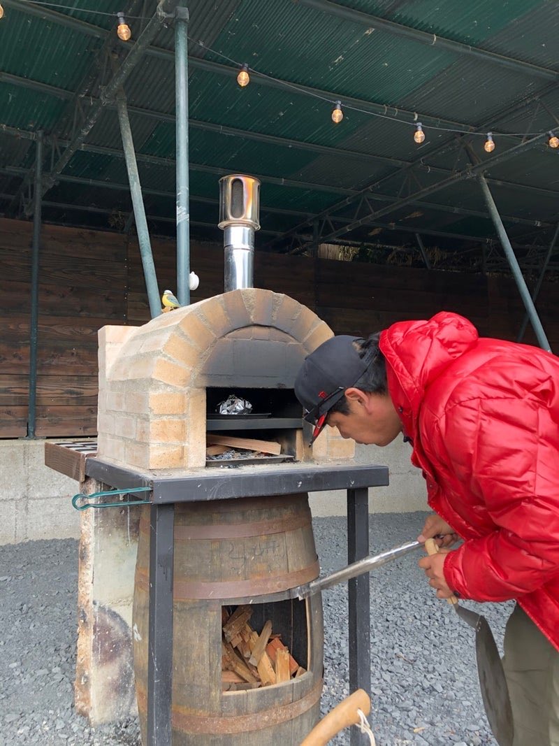 サバパラから下に降りれば隣接してる釣パラにピザ窯あるよ‼️

ameblo.jp/tsuriparadise/…