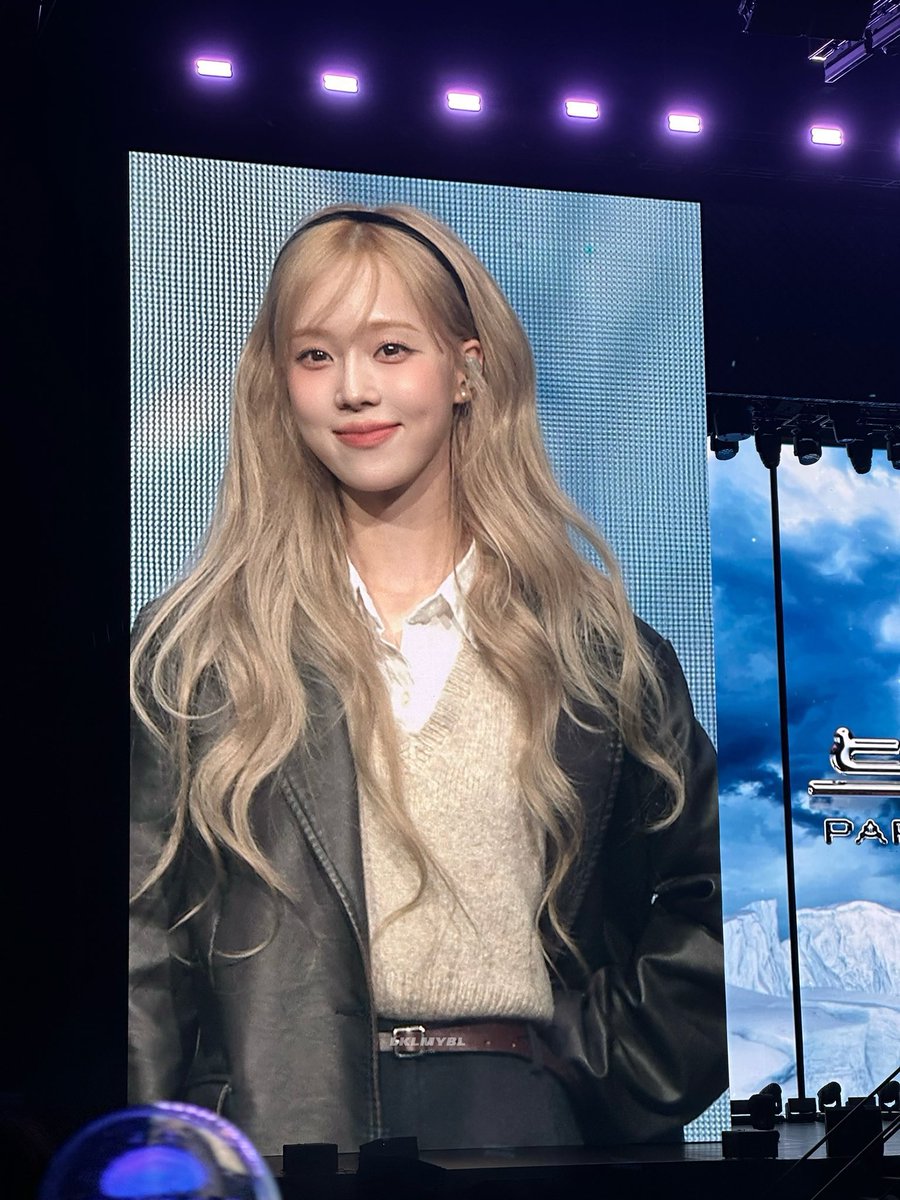 vvinterluvs's tweet image. may i present to you one of her best looks ever