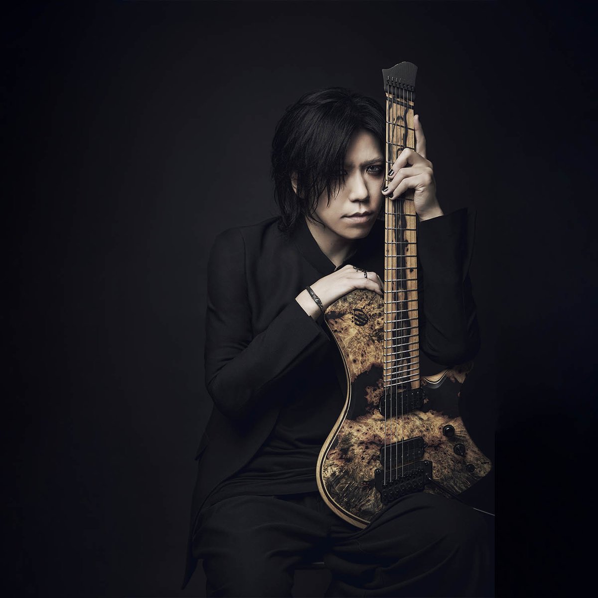 [GEAR] the GazettE x Overload Guitars - Aoi's New Model 蝕 -shoku- (2025)