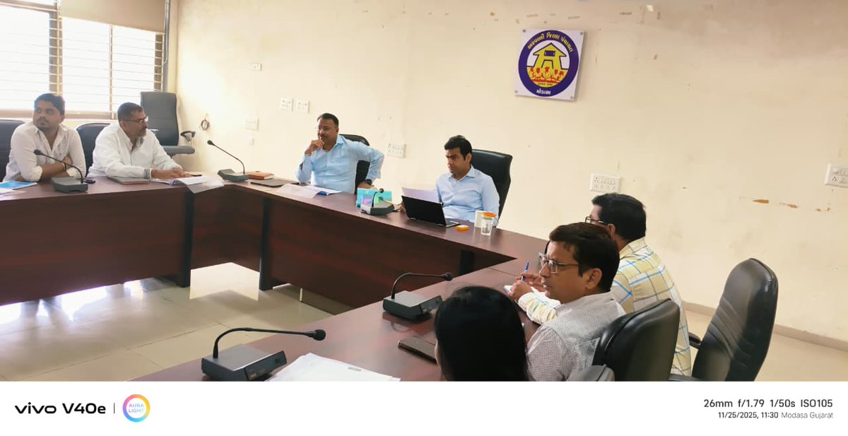 Dpeoarvalli1's tweet image. સ્વચ્છ, હરિત વિદ્યાલય રેટિંગ અંતર્ગત જિલ્લા વિકાસ આધિકારીશ્રી ની અધ્યક્ષતામાં કમિટીની રચના અને નિપુણ અરવલ્લી અંતર્ગત વાંચન, ગણન અને લેખન સંદર્ભે રીવ્યુ મિટિંગ યોજવામાં આવી.
#nipunarvalli 
#nipungujarat
#nipunbharat 
@CMOGuj @CollectorArv @DdoArvalli 
@DNaineshkumar