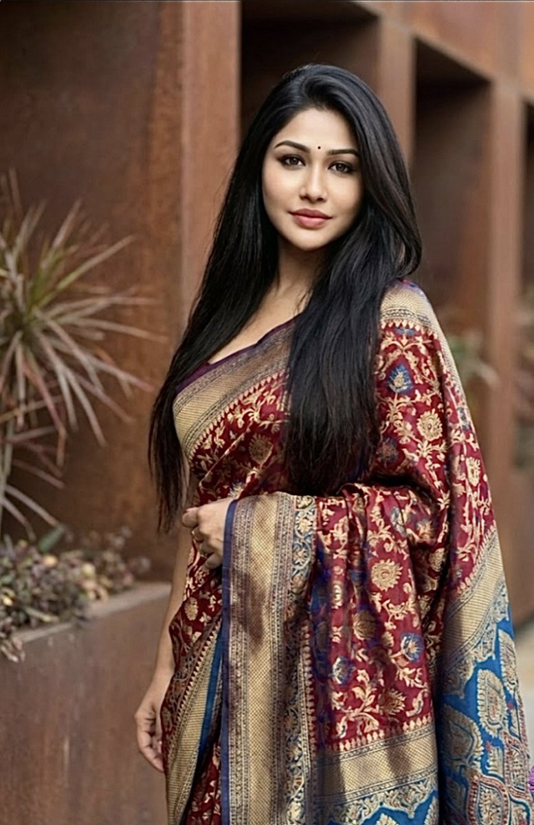 sumaia_akt3640's tweet photo. #gorgious #saree https://t.co/27iF5z6c5K