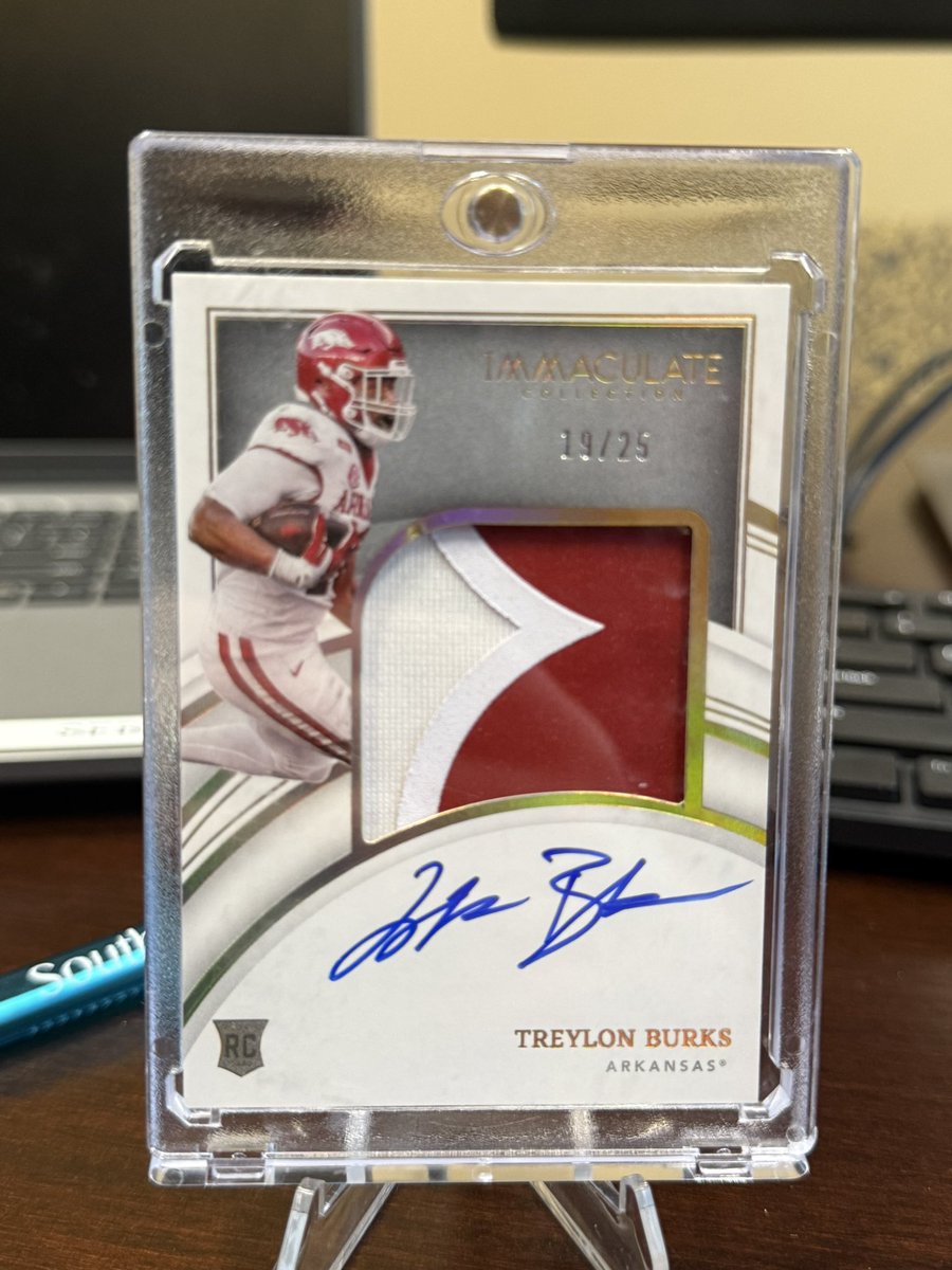 BestBeSleevin's tweet image. Treylon Burks! /25 RC auto $45 #commanders #SNF