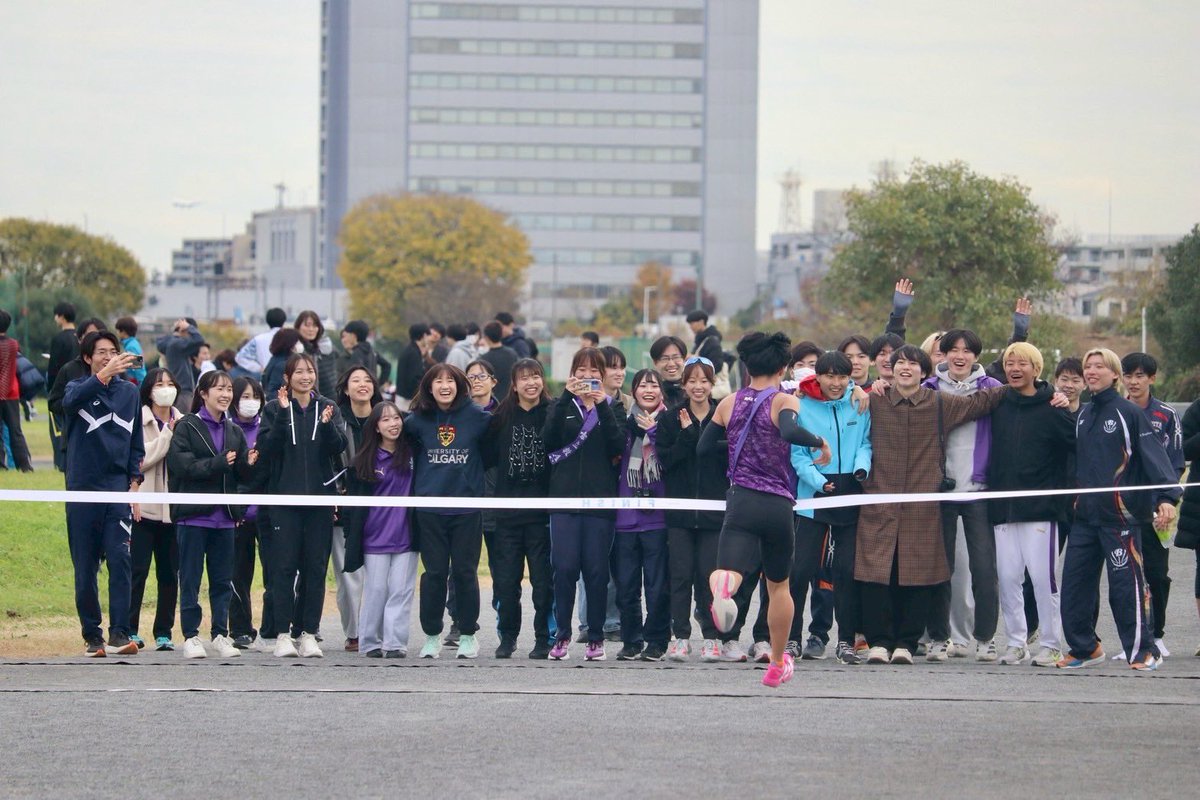 RIKKIO_AC's tweet photo. 11/29に行われた、第29回関東大学クラブ対抗駅伝に出場しました！
男子は4度目、女子は3度目の挑戦🔥
オープンの部でも2チームが出場し、チーム一丸となって襷を繋ぎました🎽

また、今回は4年生にとって最後の対抗戦となりました。今後も立教AC一丸となって頑張ります！お疲れ様でした✨ https://t.co/Z1NiI7r6GG