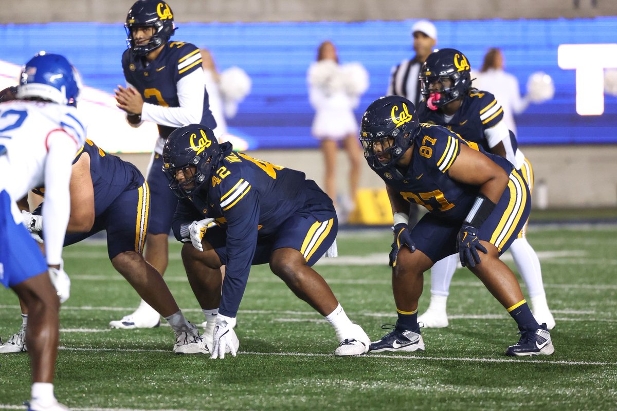 FrederickW_3's tweet photo. Stepped up and played TE and we got the Big W!!! #GoBears #42 https://t.co/ehTG3vJs1u