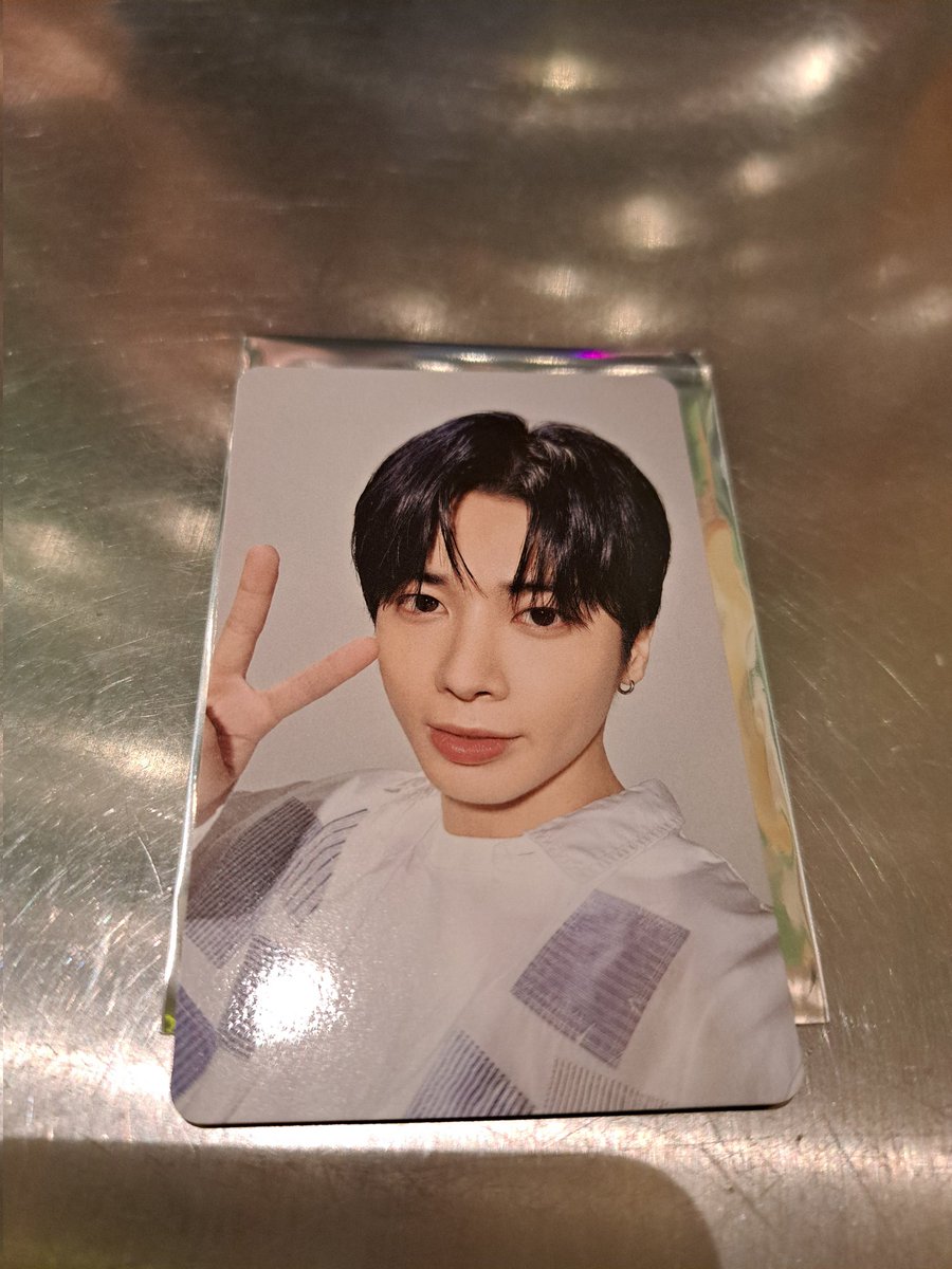 mika_yeonjun's tweet image. 交換 トゥバ TXT VR 入場特典 トレカ

求　第1弾 ヨンジュン

譲　テヒョン 

郵送希望です
可能な方よろしくお願いします
現在新大久保にいますので新大久保でしたら手渡し可能です