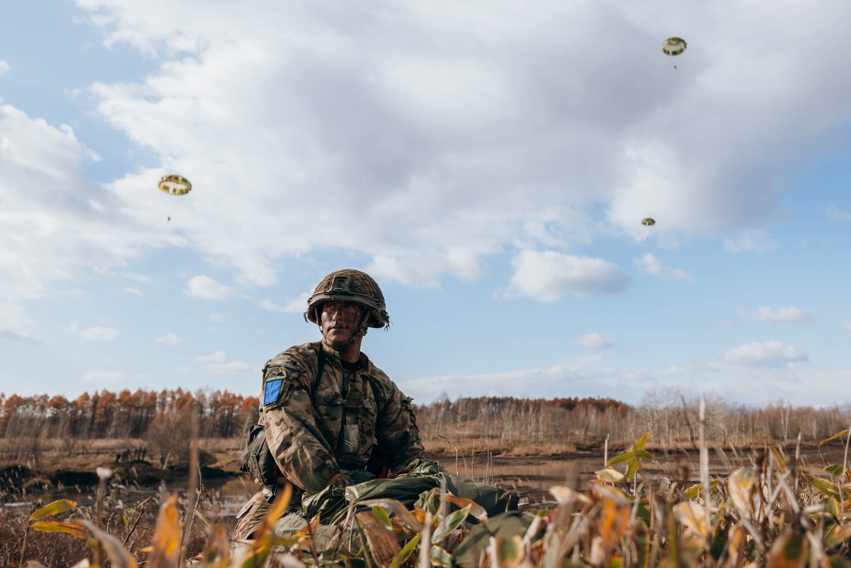 イギリス国防省 特殊部隊指令部 DSF チャレンジ ヴィジラントアイルズ 25では、初の共同降下や同志国のオブザーバー