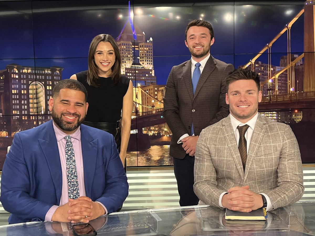 CarterCritiques's tweet image. On @WPXIFinalWord tonight talking about the butt kicking the #Steelers took tonight with @JennaHarner11, @jP5_ERA and @JasonEarle23 tonight at 11:35PM! Also some #Pitt football future talked about as well.