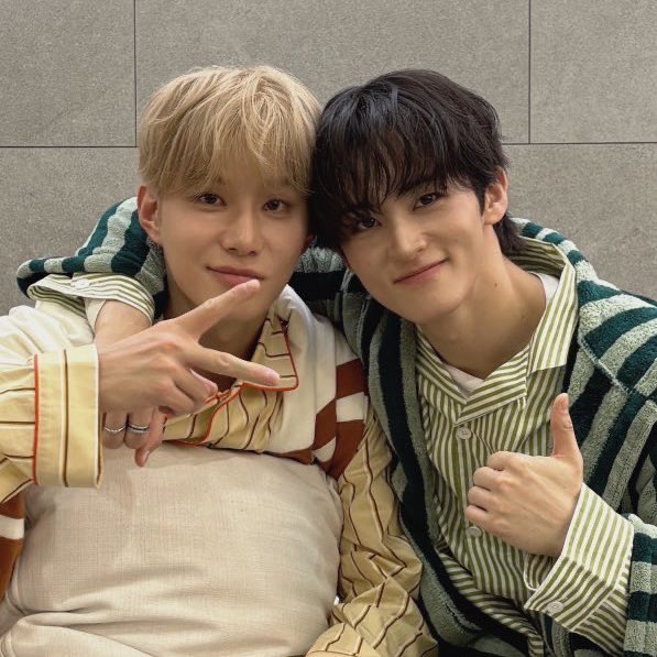 majurkng_'s tweet image. 강쥐들 … 🤍🤍🤍