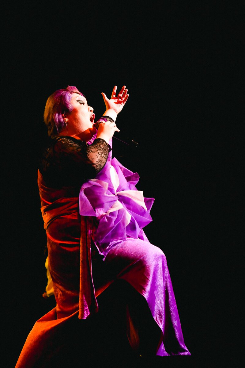 natalie_mu's tweet image. デラックス×デラックス「爆裂!!ギガントスイングツアー」沖縄ライブがDVDに　来年新ツアー開催
natalie.mu/music/news/650…

#デラデラ