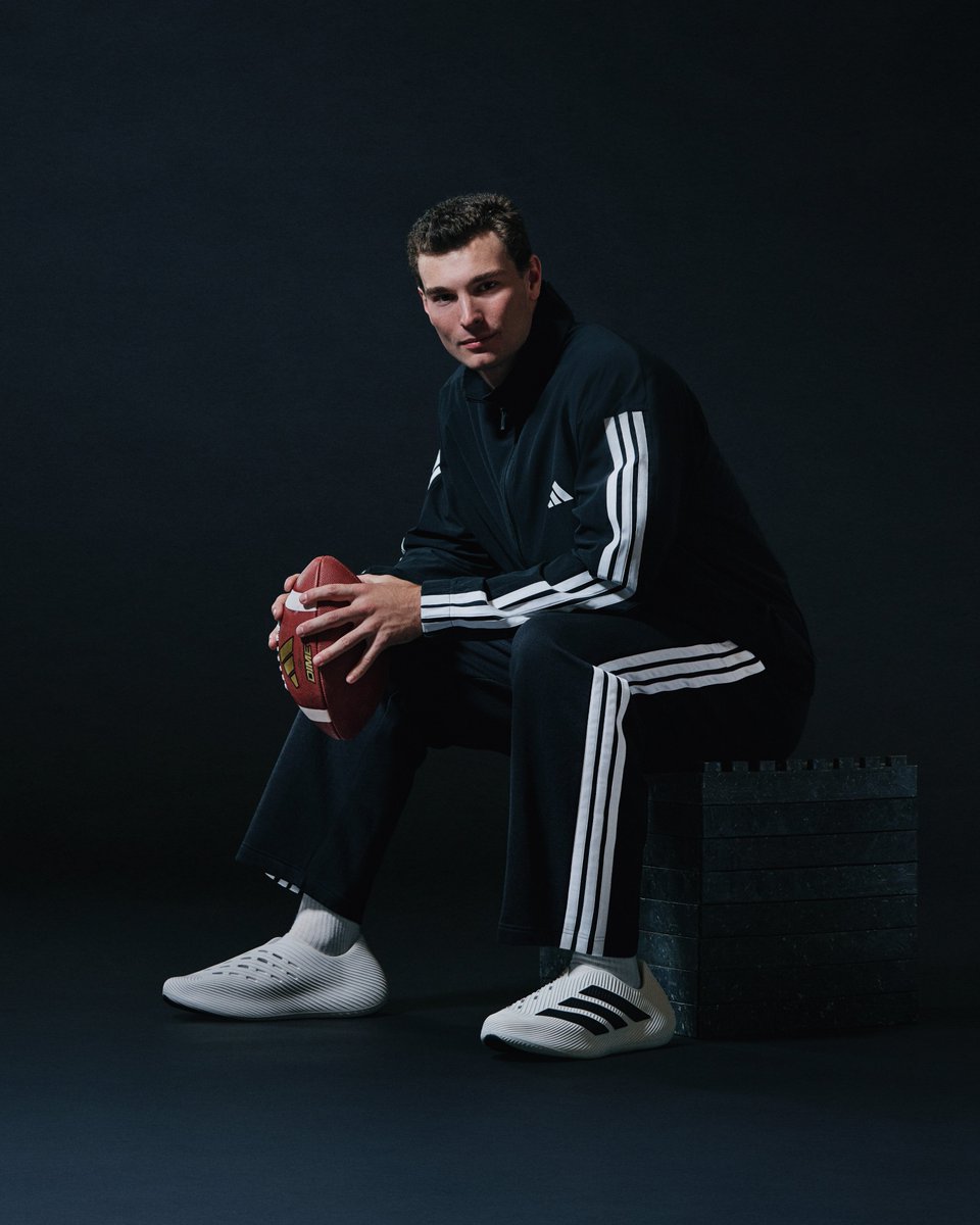 Statement maker 👏

Welcome to the three stripes, Fernando!