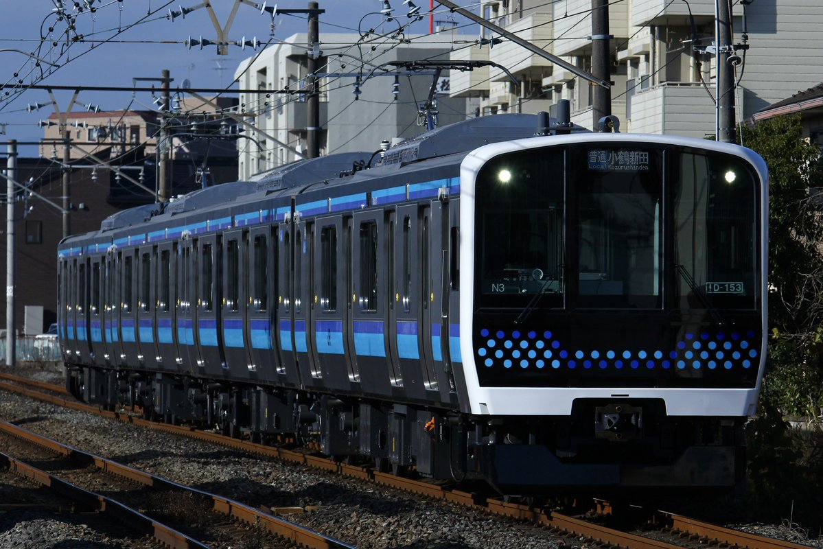 takowasa205's tweet image. 2025/12/01
#仙石線 
E131系800番代 
①975S 小鶴新田行き N3編成
②961S 多賀城行き N2編成
③1081S 松島海岸行き N1編成

E131系が新しい仙石線の日常に。初日から近い時間に3本まとまって来るのはさすがに狼狽えるわ。冬至近くの複線区間はどこもダメですね。小鶴新田行きが表示ガチャ〇で耐え。