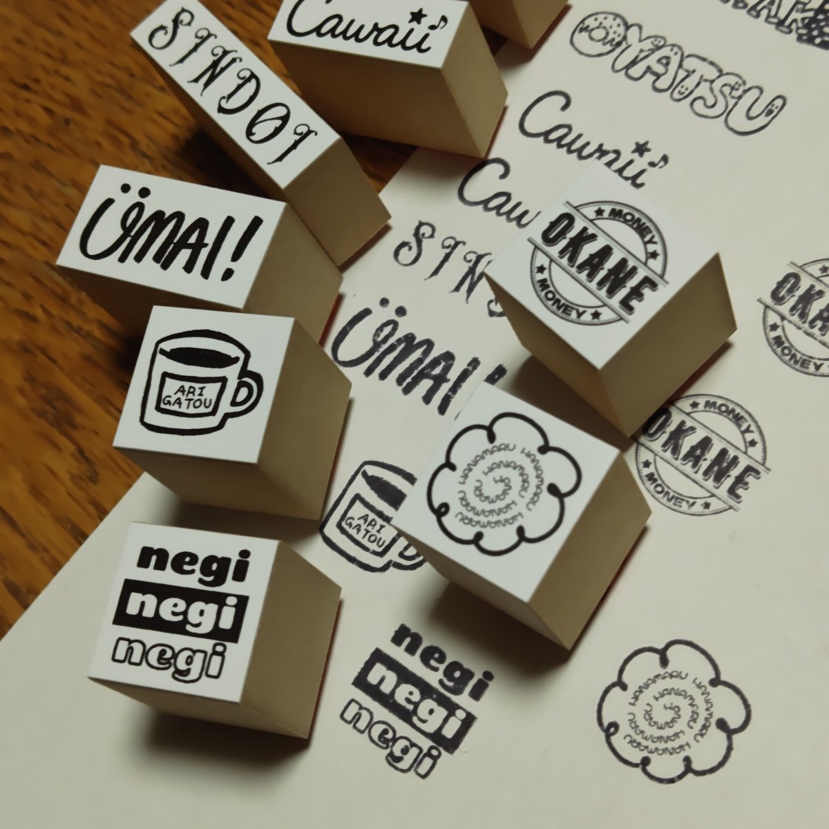 #手帳収穫祭 2025出ます

はんこ、たい焼き、ネギ、
そして切手パンチ(今のところ1台のみお持ちする予定です)販売します。

お願いします！

※切手パンチ、もしかしたら買うかもしれない…という方いましたらコメントかDMでご連絡ください。かさばるので希望あった分しか持参しません