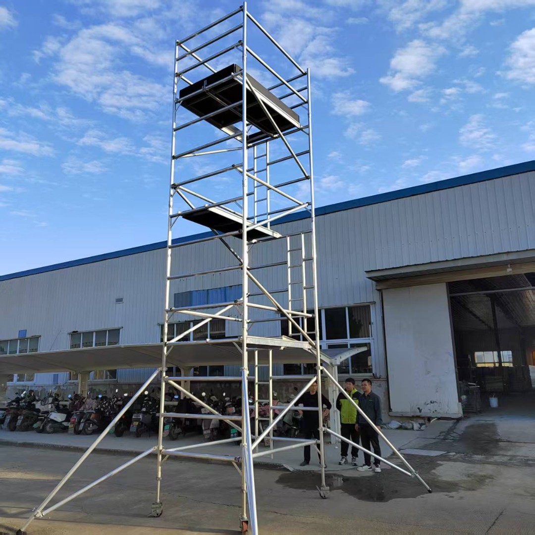 unitechscaff's tweet image. Save Time, Space &amp;amp; Money 
This isn’t just a scaffold—it’s a cost-smart investment.  
Foldable design fits in standard vans (no storage hassle), reusable across projects. UTM’s global support ships spares fast, no delays.  
#Scaffold #AluminumScaffolding #ConstructionTools
