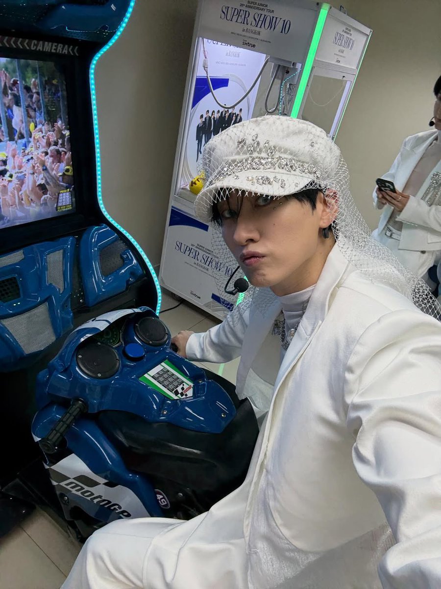 Gorgeous EUNHYUK serves BRIDE in newly shared Instagram update.