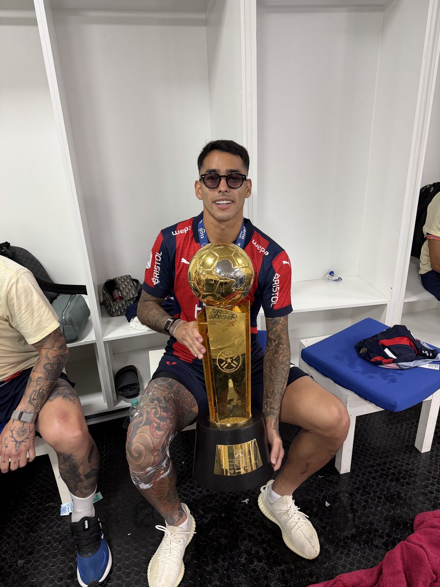 Sergio Araujo tweet media
