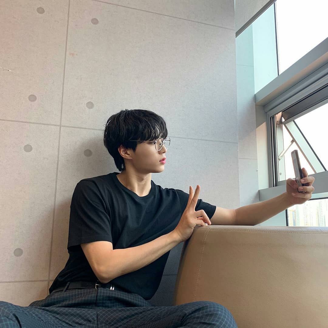 KJSdaily's tweet image. ✌🏻😗

#KIMJUNSEO #김준서