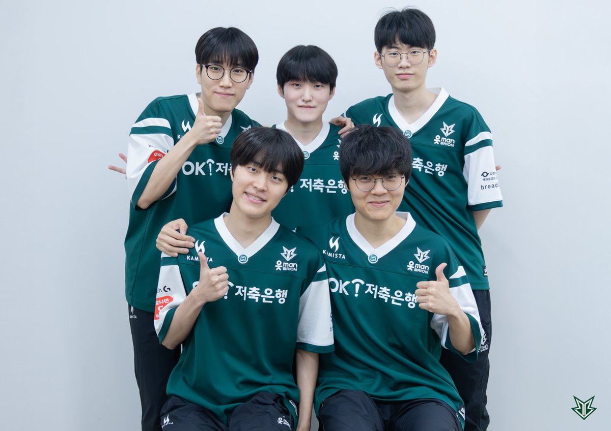 Brionesports's tweet photo. 2026  브리온 선수단 인사드립니다 |˶˙ᵕ˙ )ﾉﾞ💚 https://t.co/9Zf3uyiMaM