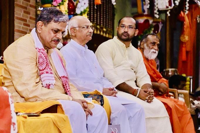 drshivchandra89's tweet photo. देश के संरक्षण संवर्धन और राष्ट्र सर्वोपरि वसुधैव कुटुंबकम् की भावना से परिपूर्ण राष्ट्रीय स्वयंसेवक संघ के सरकार्यवाह आदरणीय श्री @DattaHosabale जी को जन्मदिन की हार्दिक और आत्मीय शुभकामनाएँ https://t.co/ntV2xvJdRm