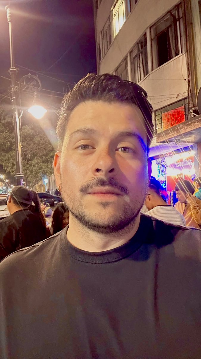 Nando Montes de Oca tweet media