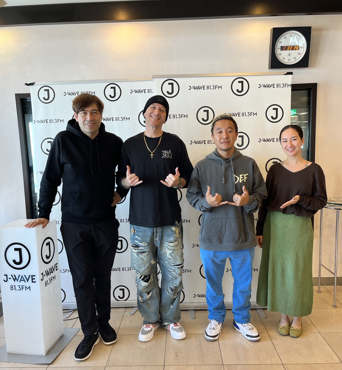 stepone813's tweet image. 【MUSIC+1】
#DefTech が登場✨

Def Techオススメの最新ハワイアーティストは、
・Deep water / Landon Mcnamara
・emama / Anthony pfluke&amp;amp;Kamaka camarillo

来年2/8開催の日本武道館公演のチケットはこちらから！🎫
👉deftech20th.jp/budokan2026

📻→radiko.jp/#!/ts/FMJ/2025…

#stepone813 #jwave