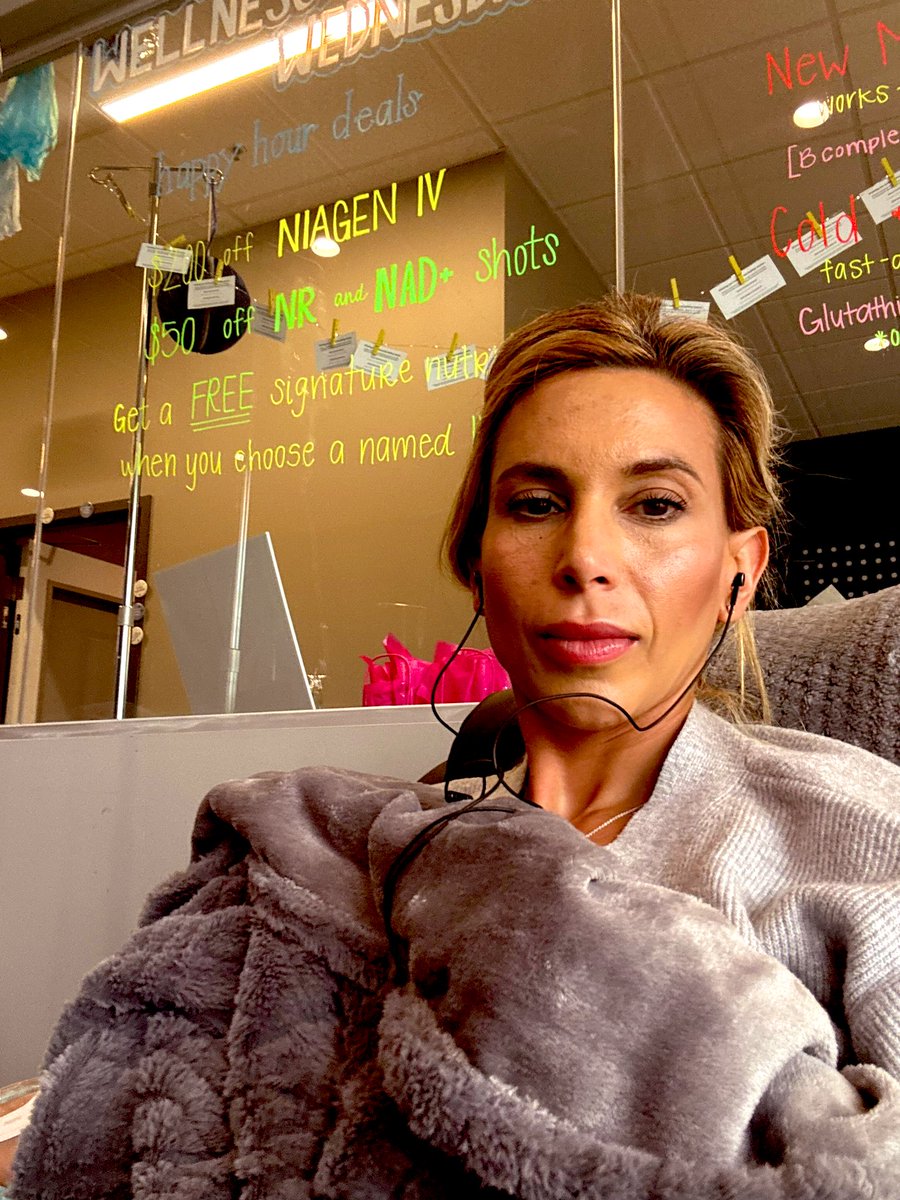 The worst selfie taker ever. Thanks HyperWellness Los Gatos for supporting my pre and post op.