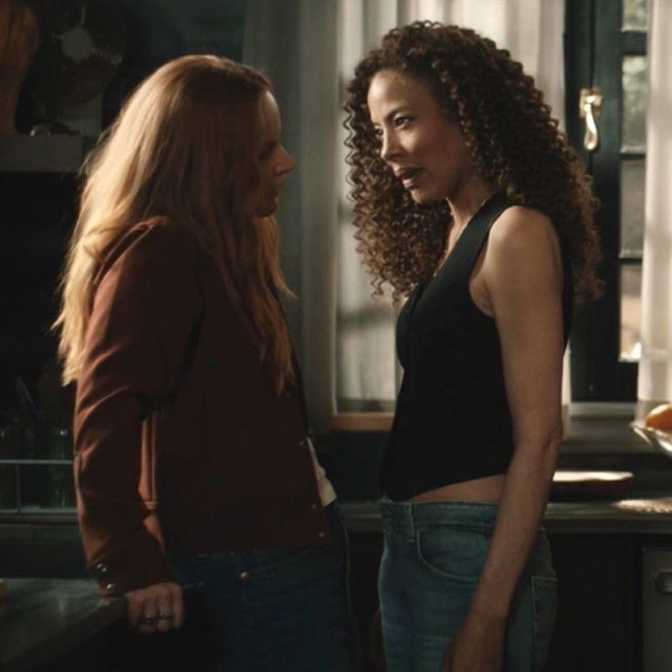 taivanonly's tweet image. an older version of me
is she perverted like me
would she go down on you in a theater? (yes)