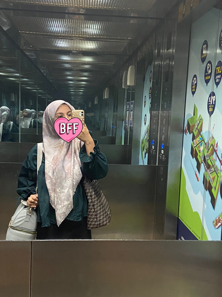 ultramilkluv's tweet photo. Bawaanku ke kantor kanan kiri ada gembolan👍 https://t.co/Bk8F8Kb6Up
