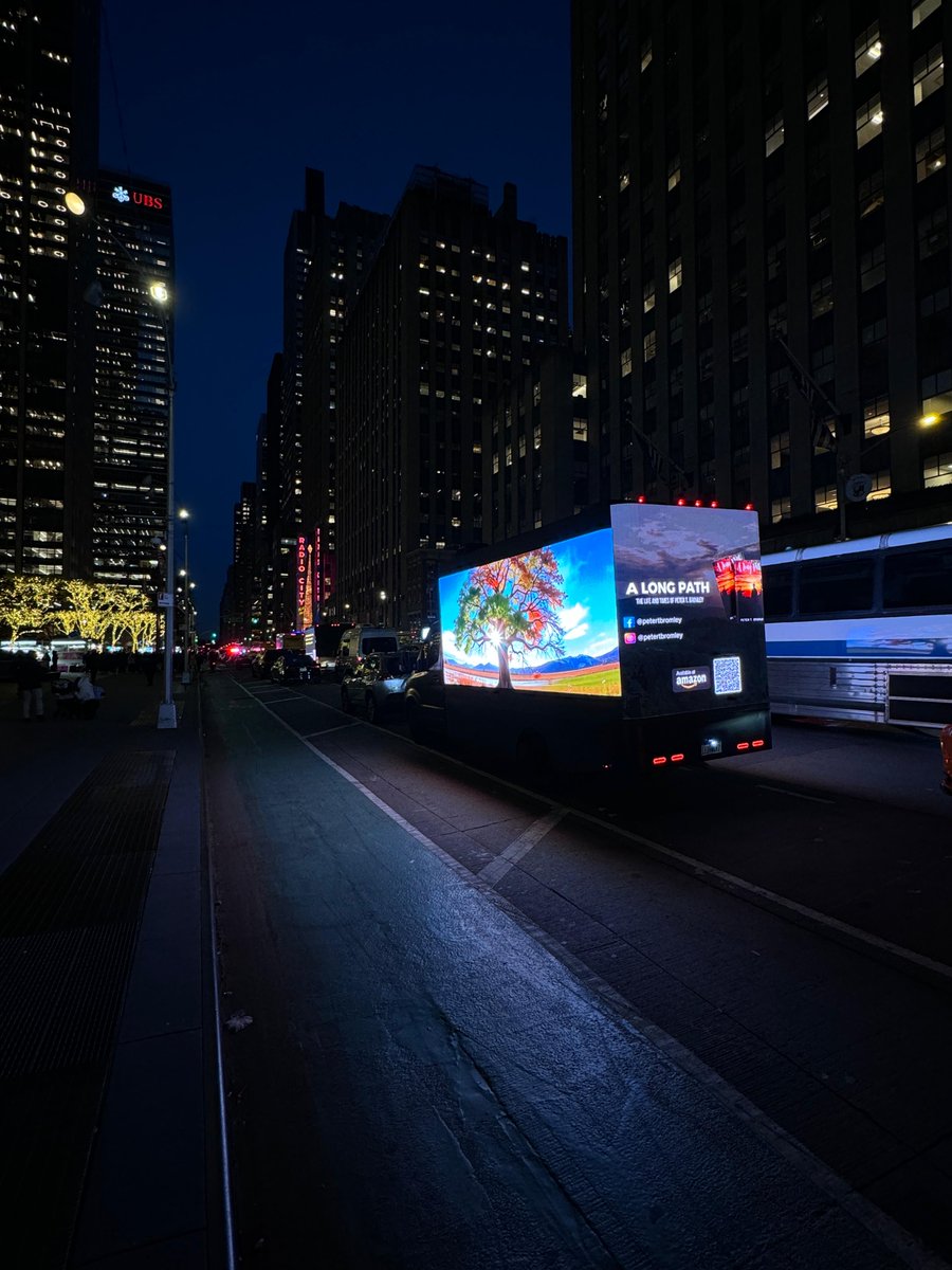 ledinmotion01's tweet image. Your brand on the streets of NYC — bright, bold, and impossible to miss. Our LED trucks help your message reach real people in real time.
More visibility means more customers and a stronger brand impact.
#LEDinMotion #LEDTruck #MobileAds #NYCMarketing #OutdoorAds #BrandAwareness