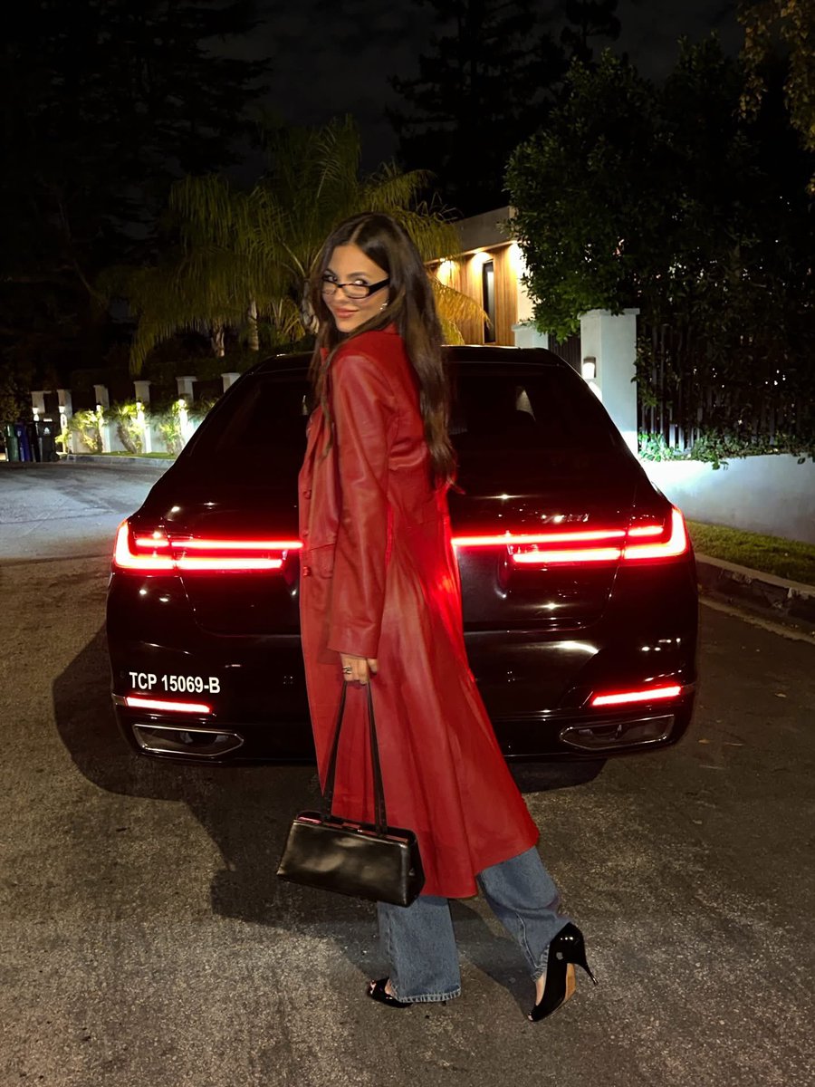 Victoria Justice tweet media
